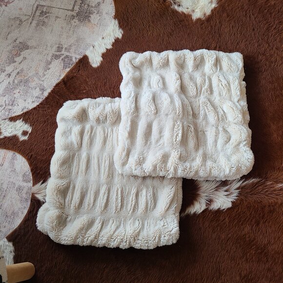 TWO faux fur ruched 18x18 pillow covers - Picture 1 of 5